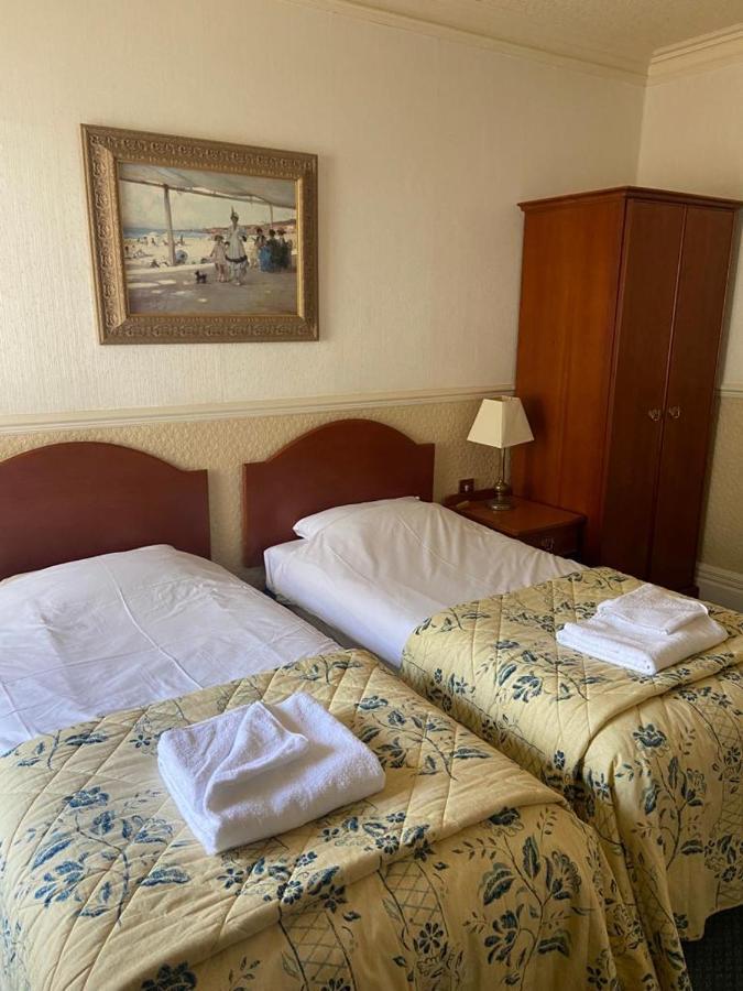 Clarkes Hotel Barrow In Furness Ngoại thất bức ảnh