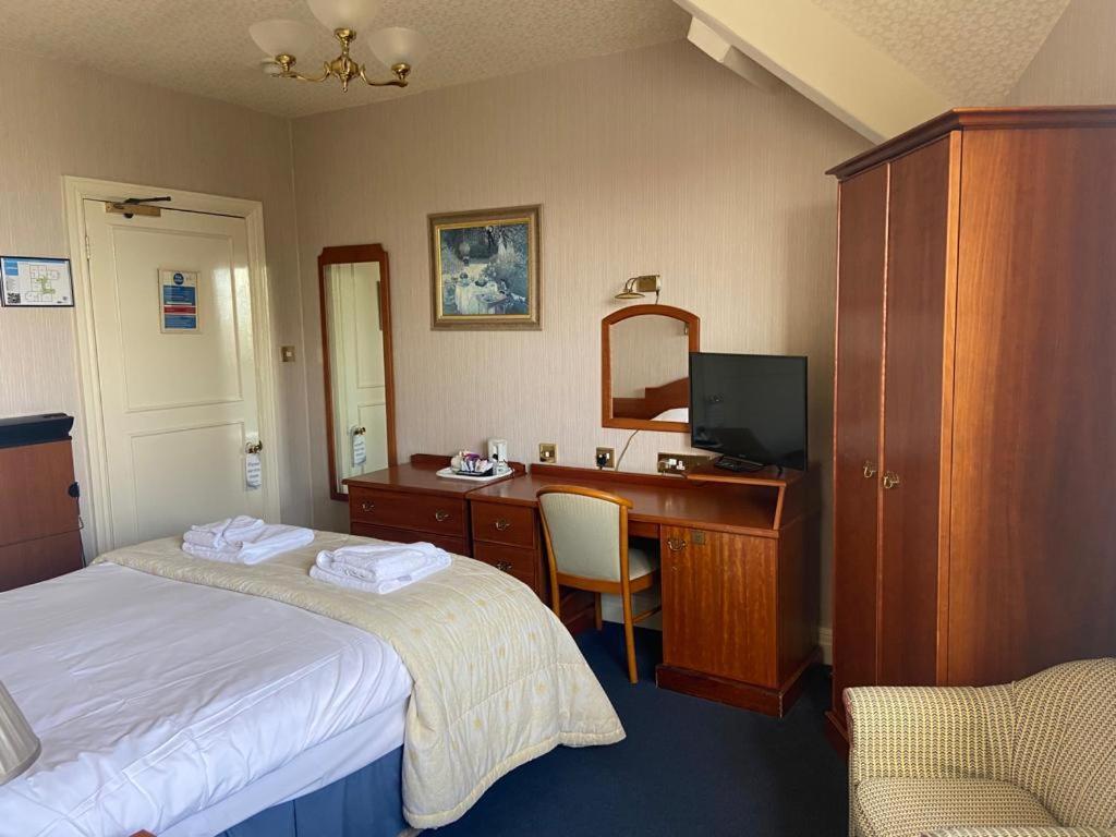Clarkes Hotel Barrow In Furness Ngoại thất bức ảnh